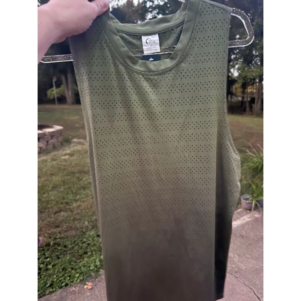 Zyia Active Olive Green Perforated Workout Tank Top / Size M
